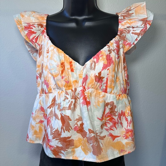 Abercrombie & Fitch Tops - Abercrombie & Fitch NWT Floral Ruffle Sleeve Top